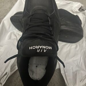 Men Black Nike Air Monarch IV size 11W